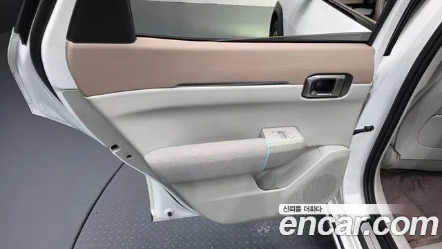 Kia EV4 — Фото автомобиля 20
