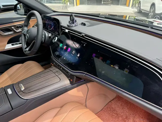 Mercedes-Benz E-Class — Фото автомобиля 7