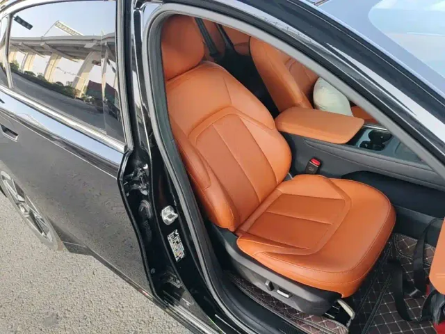 Wuling Starlight — Фото автомобиля 24