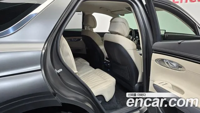 Genesis GV70 — Фото автомобиля 17