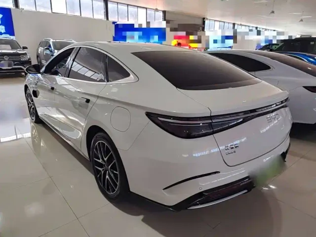 BYD Seal 07 DM-i — Фото автомобиля 4