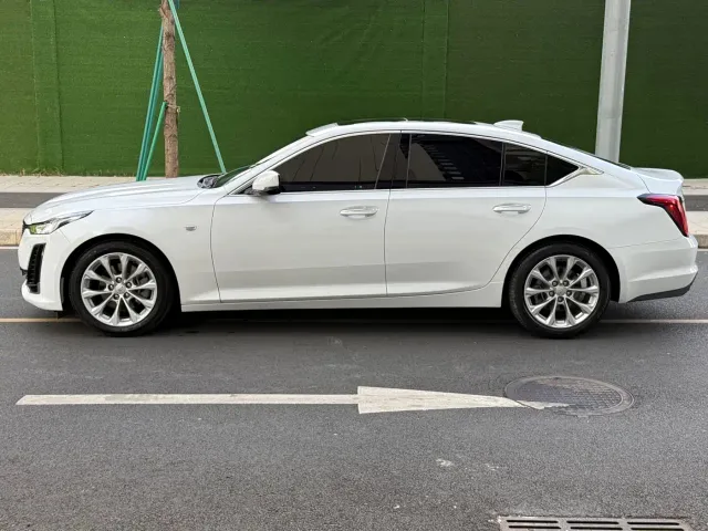Cadillac CT5 — Фото автомобиля 4