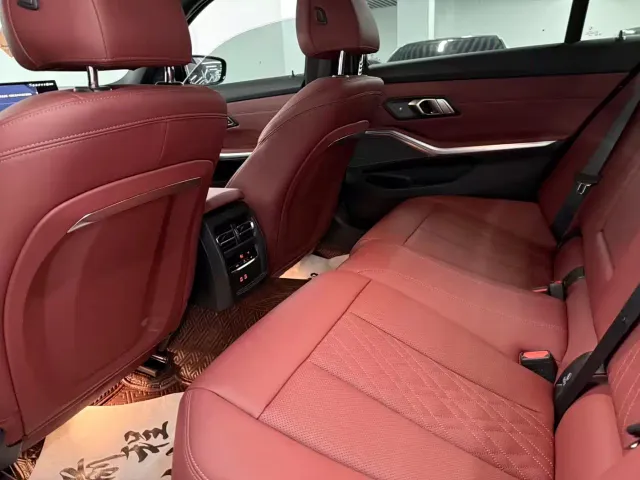 BMW 3 Series — Фото автомобиля 11