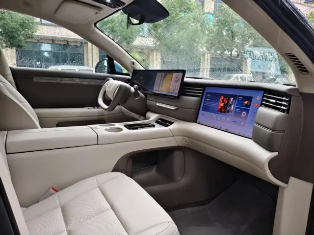 IM Motors LS6 — Фото автомобиля 19