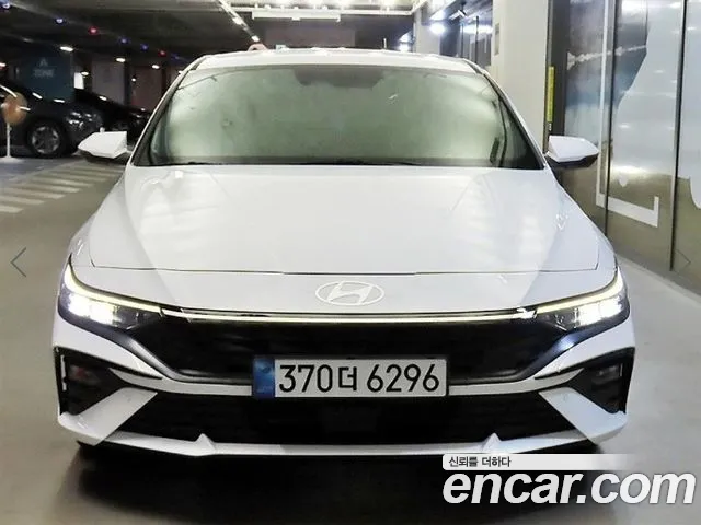 Hyundai Avante CN7 — Фото автомобиля 2