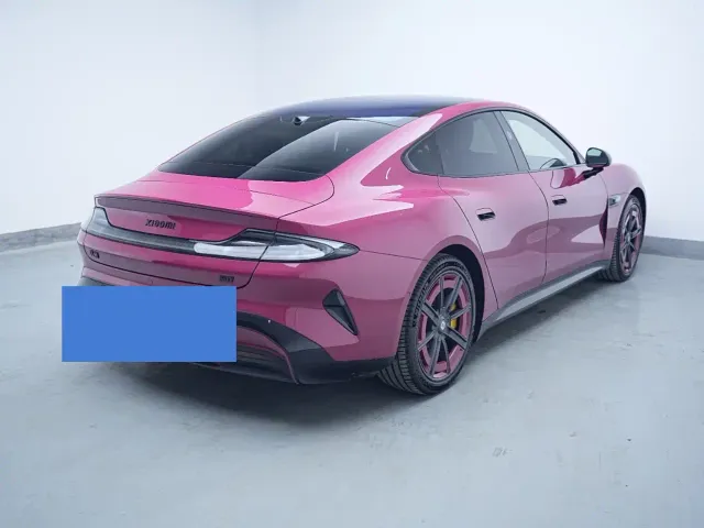 Xiaomi SU7 — Фото автомобиля 7