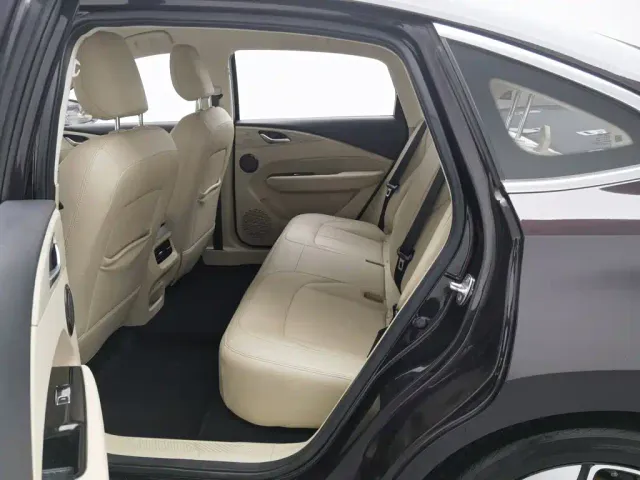 Wuling Starlight — Фото автомобиля 15
