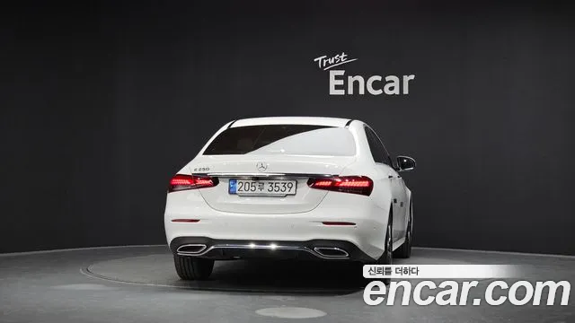 Mercedes-Benz E-Class W213 — Фото автомобиля 4