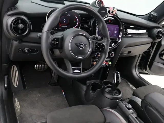 MINI John Cooper Works — Фото автомобиля 8