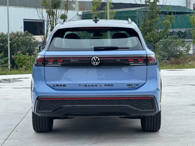 Volkswagen Tiguan L — Фото автомобиля 9