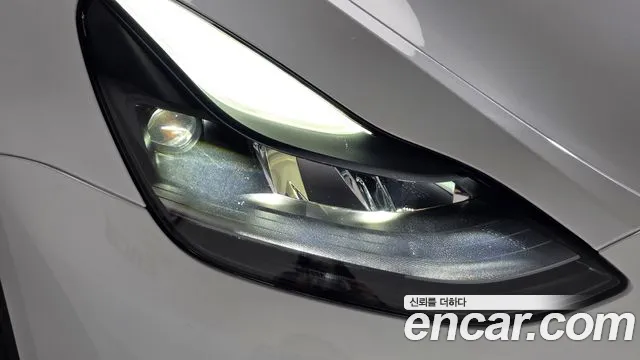 Tesla Model Y — Фото автомобиля 7