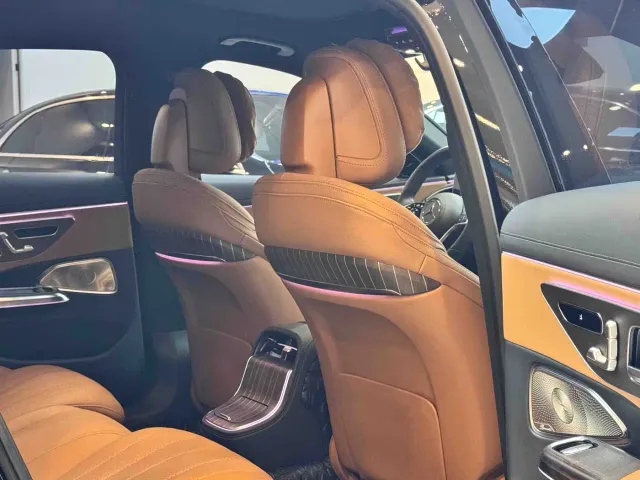 Mercedes-Benz E-Class — Фото автомобиля 19