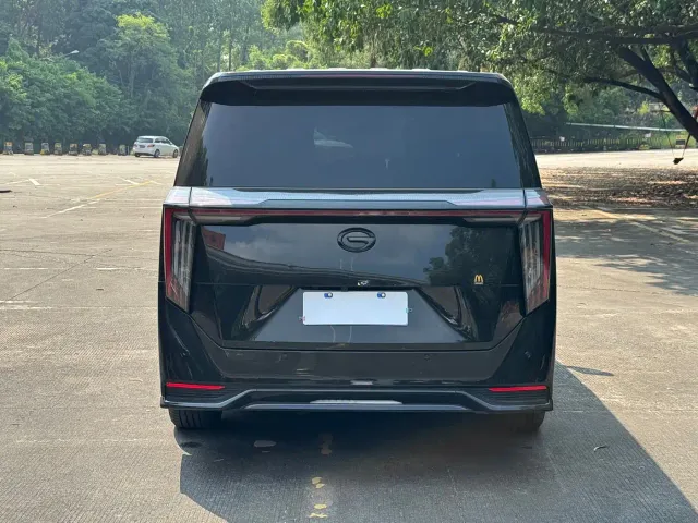 GAC Trumpchi E8 — Фото автомобиля 10