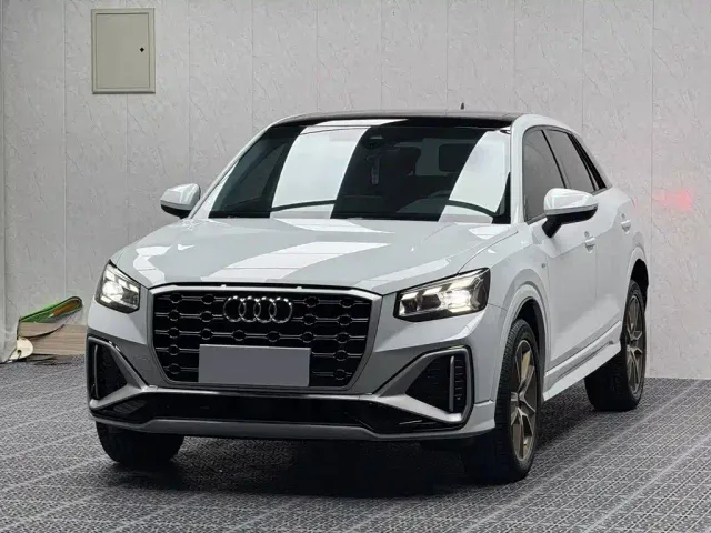 Фотография автомобиля — Audi Q2L