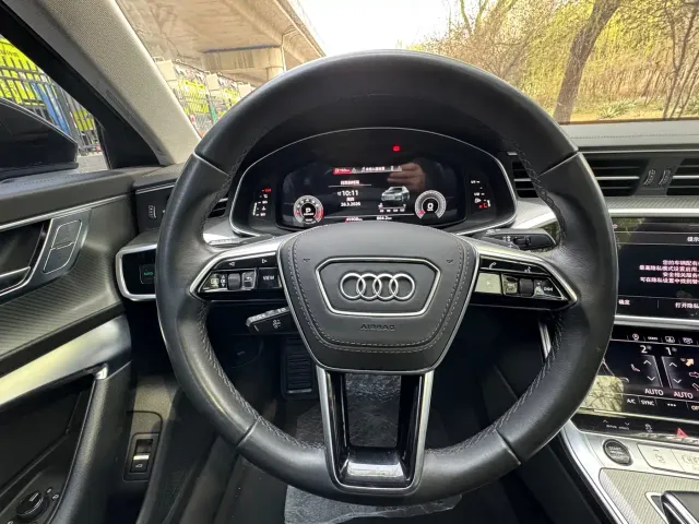 Audi A6L — Фото автомобиля 12