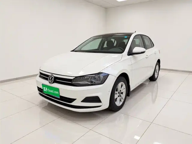 Фотография автомобиля — Volkswagen Polo