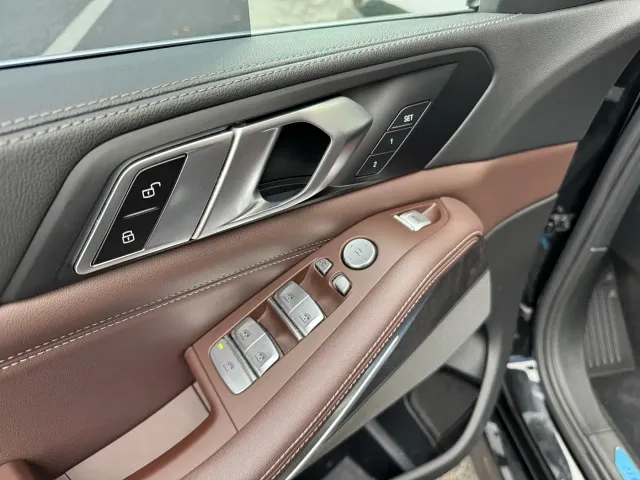BMW X5 — Фото автомобиля 12