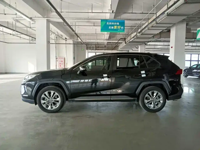 Toyota Wildlander — Фото автомобиля 3
