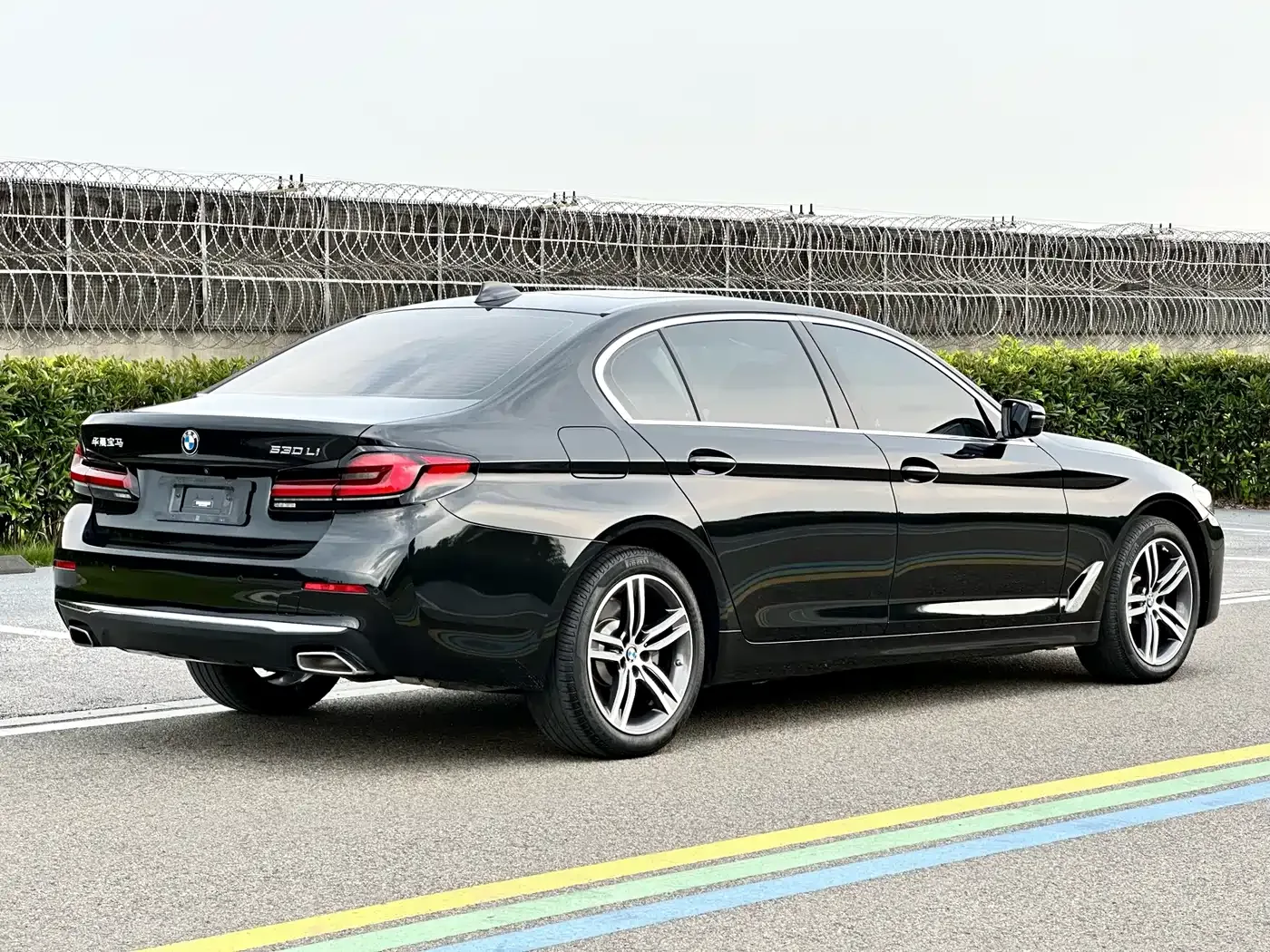 BMW BMW 5 Series 2022 Facelift 530Li Leading Luxury Package — Фото автомобиля 7