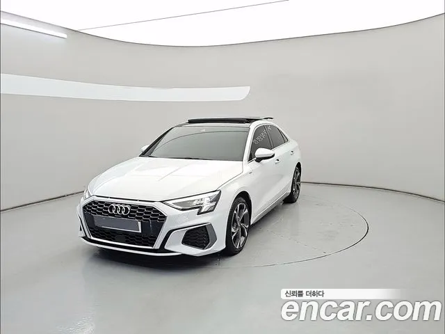 Фотография автомобиля — Audi A3 8Y