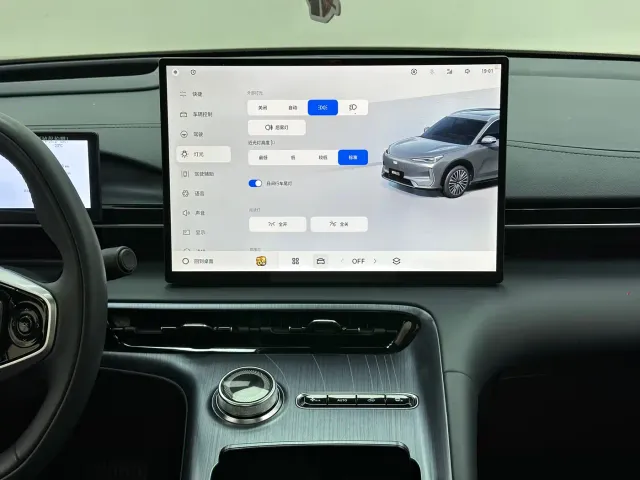 Geely Galaxy E5 — Фото автомобиля 23