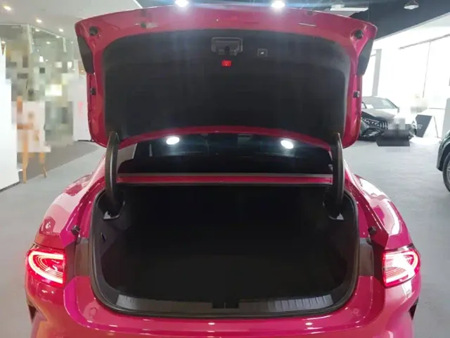 Xiaomi SU7 — Фото автомобиля 18