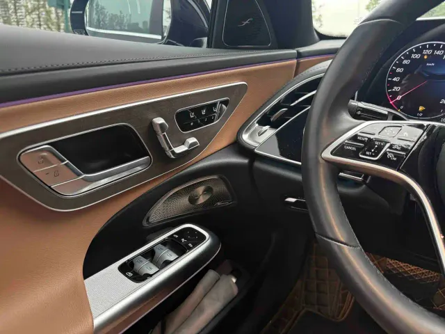 Mercedes-Benz E-Class — Фото автомобиля 9