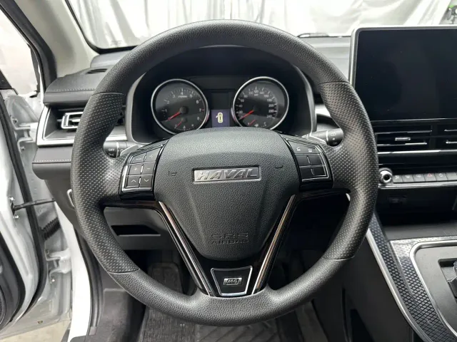 Haval M6 — Фото автомобиля 7