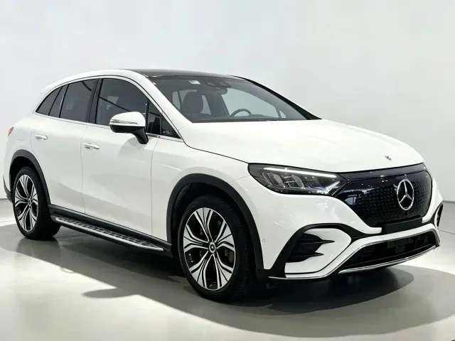 Mercedes-Benz EQE SUV — Фото автомобиля 2
