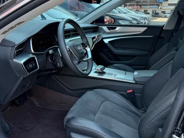 Audi A7L — Фото автомобиля 3