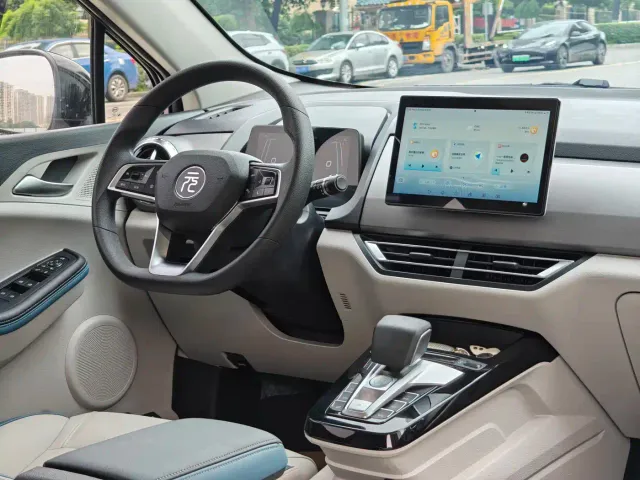 BYD Yuan Pro — Фото автомобиля 15