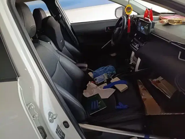 Toyota Corolla Cross — Фото автомобиля 24