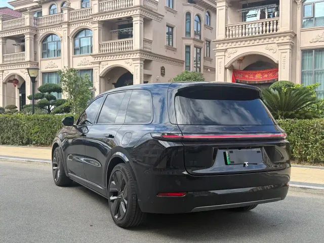 Li Auto L9 — Фото автомобиля 4