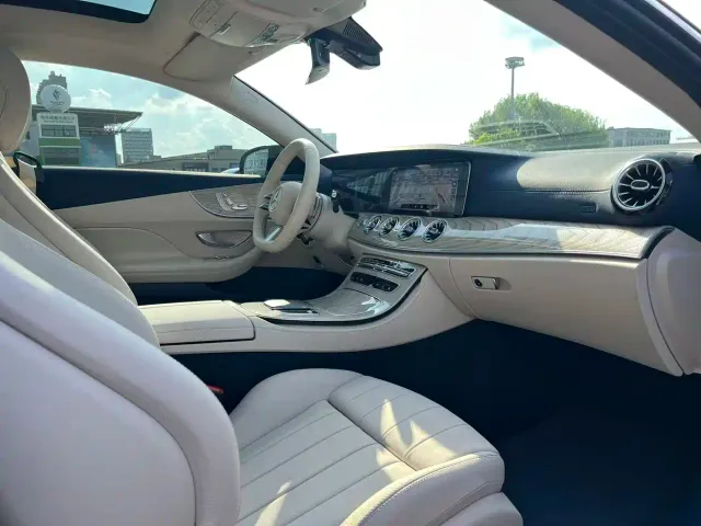 Mercedes-Benz E-Class — Фото автомобиля 10