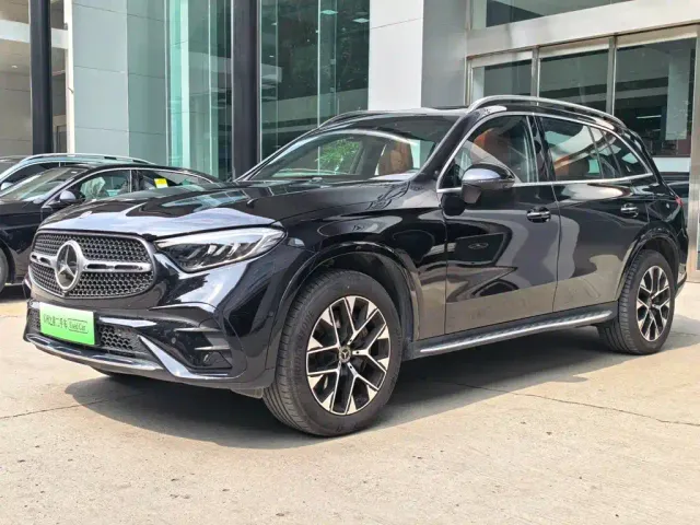 Фотография автомобиля — Mercedes-Benz GLC-Class