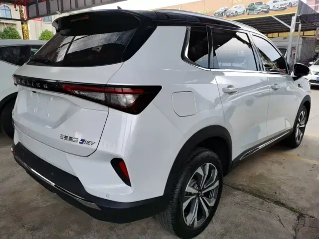 Wuling Asta — Фото автомобиля 6