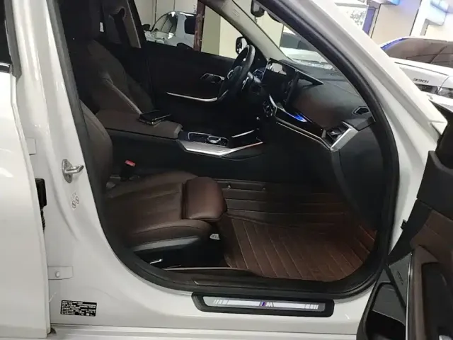 BMW 3 Series — Фото автомобиля 24