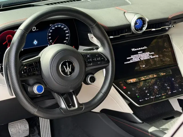 Maserati GranTurismo — Фото автомобиля 9