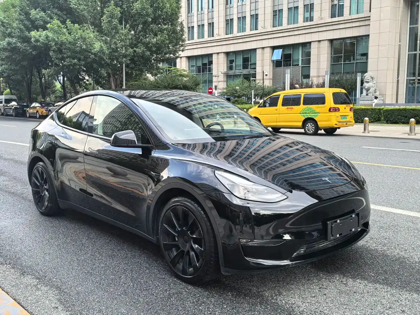 Tesla Model Y 2022 Rear-Wheel Drive Version — Фото автомобиля 7