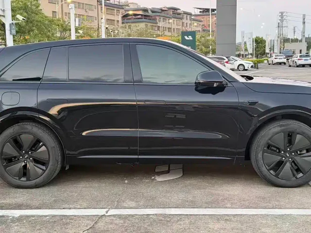 Li Auto L6 — Фото автомобиля 3