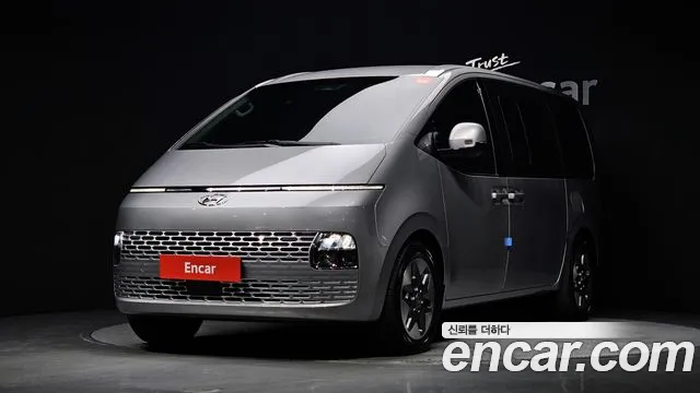 Фотография автомобиля — Hyundai Staria