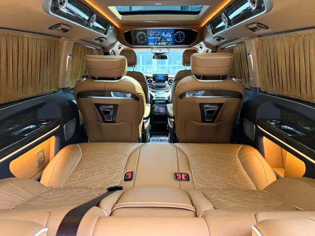 Mercedes-Benz V-Class — Фото автомобиля 15