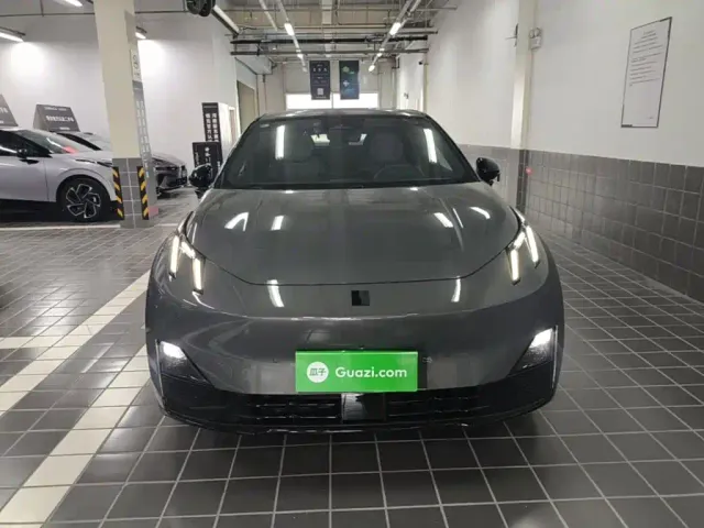 Lynk & Co Z20 — Фото автомобиля 2