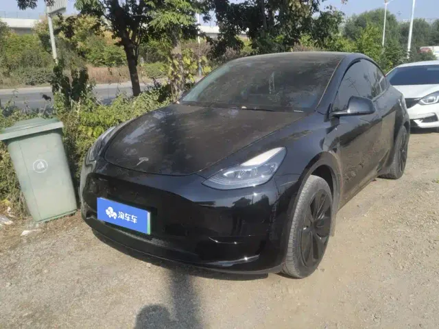 Фотография автомобиля — Tesla Model Y
