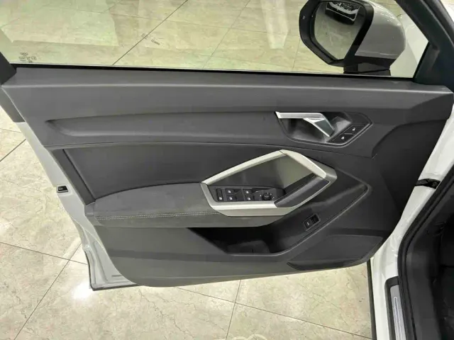 Audi Q3 — Фото автомобиля 15