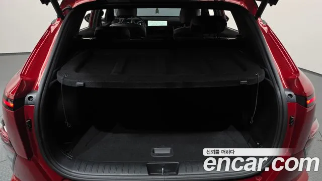 Hyundai Kona — Фото автомобиля 24