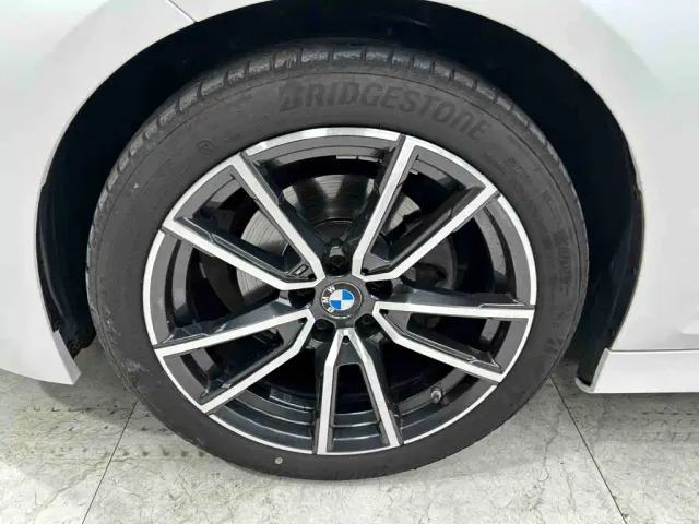 BMW 3 Series — Фото автомобиля 25