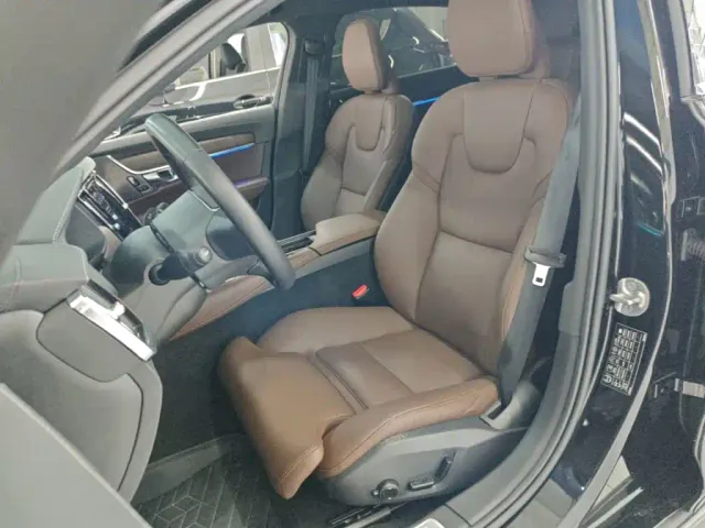 Volvo S90 — Фото автомобиля 14
