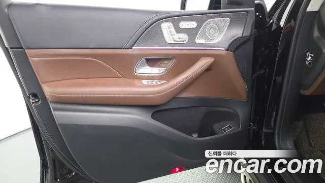 Mercedes-Benz GLE-Class — Фото автомобиля 20