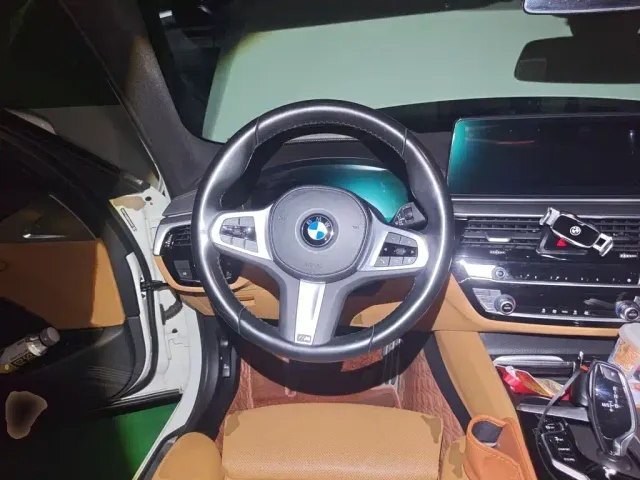 BMW 5 Series — Фото автомобиля 2